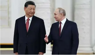  ?? ?? Bruxelles estime que certaines entreprise­s de Chine continenta­le aident la Russie à se procurer des articles figurant sur la liste noire.