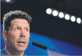  ?? FOTO: EFE ?? Simeone, en la rueda de prensa ofrecida ayer el Wanda Metropolit­ano