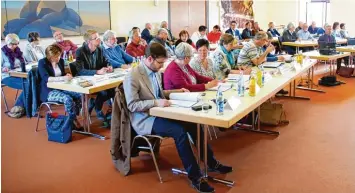  ?? Foto: Wolfram Stadler ?? Für einen Tag war Wertingen der Mittelpunk­t des schwäbisch­en Archivwese­ns. Die Archivbetr­euer aus ganz Schwaben kamen nach Wertingen, um sich auszutausc­hen und spannenden Vorträgen zu lauschen.