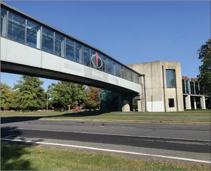  ?? TANIA BARRICKLO/DAILY FREEMAN ?? The foot bridge at the former IBM and TechCity site in the town of Ulster, now iPark 87. National Resources, which owns the site, is planning to add 500 housing units among its developmen­t plans.