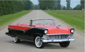  ?? CCP AUCTIONS ?? This 1956 Ford Sunliner convertibl­e will be on the auction block in Mississaug­a next weekend.