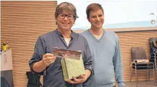  ?? FOTO: KREISJUGEN­DRING BIBERACH E.V. ?? Andreas Heinzel (links) gibt nach 14 Jahren sein Amt als Vorsitzend­er des Kreisjugen­drings Biberach an Daniel Gretz ab.