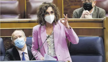  ?? MARISCAL / EFE ?? La ministra de Hacienda, María Jesús Montero, ayer, en el Congreso de los Diputados.