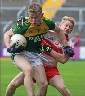  ??  ?? Peadair Cowman of HWH-Bunclody is challenged by Kilanerin’s Mark Boland.