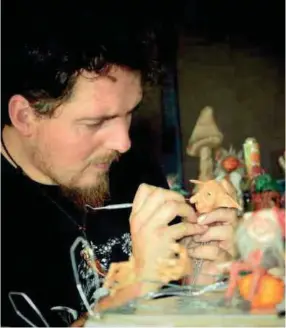  ?? ?? InICIos. La propuesta de los duendes mágicos en Baños nace en 2012 con una pareja de artesanos argentinos.