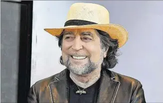  ??  ?? COMPLICADO. Joaquín Sabina en una de sus últimas visitas a Uruguay; el miércoles cumplió 71 años