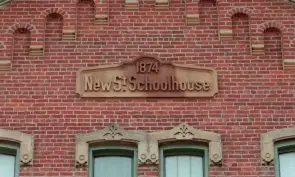  ?? ?? Columbus City Schools’ oldest, still in-use school facility is Stewart Alternativ­e Elementary School in German Village. The oldest portion was built in 1874 with an addition in 1925.