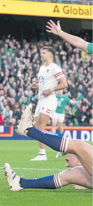  ?? ?? Ireland celebrates Dan Sheehan’s try.