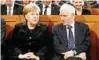  ??  ?? Gedenken in Berlin: Angela Merkel und Josef Schuster. F.: rtr