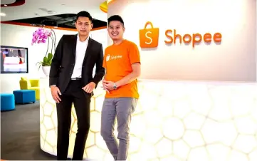  ??  ?? Chin (left) and Shopee regional managing director Ian Ho welcome all Mr DIY customers to shop via Shopee.