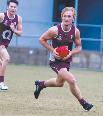  ?? Picture: MIKE BATTERHAM ?? QAFL wingman Zac Brain finds space at Broadbeach yesterday.