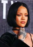  ?? FOTO: ANDY KROPA/ RITZAU SCANPIX ?? Her viser musikeren Rihanna, hvordan man sporter en ’ fuck ass bob’ uden pandehår.