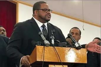  ?? JAMIE STENGLE — THE ASSOCIATED PRESS ?? Pastor Kyev Tatum speaks at a news conference at a church to a group of community leaders on Wednesday in Fort Worth, Texas, who are calling for a plan overseen by a federal judge to reform the Fort Worth Police Department.