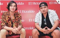  ??  ?? impacte y que los Artistas Con los que trabaje se sientan Cómodos Al plasmar sus ideas. (2) Oliver sueya Con ha trabajado Con otro estudios Como BMP. (4) Junto Con Marlon Ávila Comenzó su oaceta de productor.