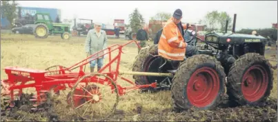  ?? Pictures: Peter Small. ?? A rubber-tired example with an MH Pulverator plough at a working event in Lincolnshi­re.