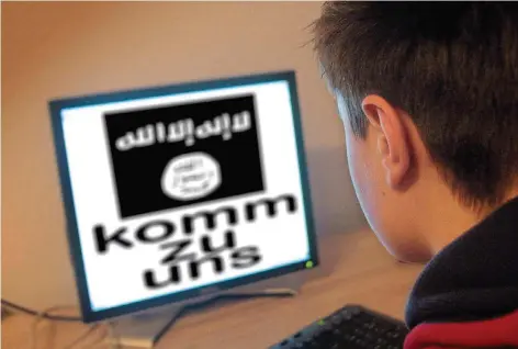  ?? FOTO: DPA ?? Extremisti­sche Gruppen wie der Islamische Staat sind im Internet sehr präsent. Ihre Online-Propaganda richtet sich vor allem an Jugendlich­e.