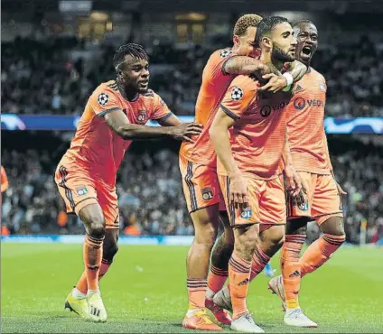  ?? FOTO: GETTY ?? El Lyon celebró a lo grande el triunfo que logró en casa del City