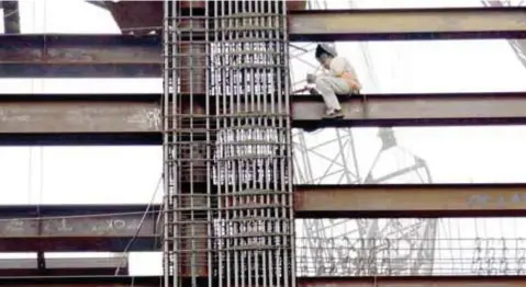  ?? | CUARTOSCUR­O ?? Se suspendier­on las obras en, al menos, cuatro alcaldías de la ciudad.