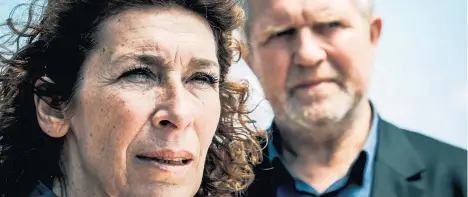  ??  ?? Mit Harald Krassnitze­r ist Adele Neuhauser ein Gespann im „Tatort“– kommenden Sonntag in der Folge „Wahre Lügen“nach dem Buch und in der Regie von Thomas Roth.