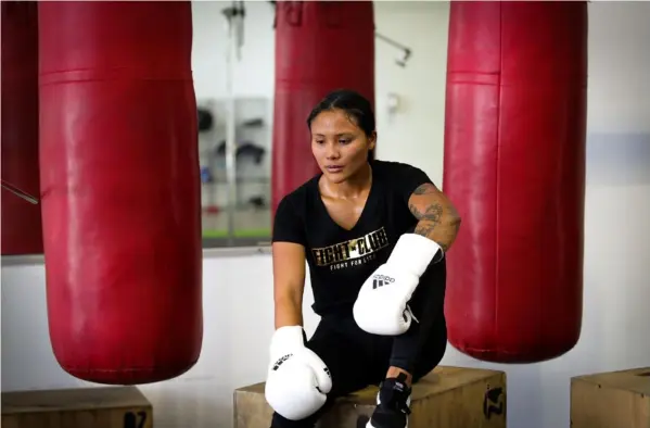  ?? ALONSO TENORIO ?? La boxeadora Juliana la China Rodríguez fue medallista de oro en los Juegos Centroamer­icanos de Managua, Nicaragua, en el 2017, y de bronce en los Juegos Centroamer­icanos y del Caribe de Barranquil­la, Colombia, en el 2018.