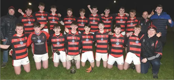  ??  ?? Robert Emmets thrilled to win the Central Stores, Kanturk Duhallow U21C Football Championsh­ip title. Picture John Tarrant