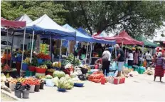  ??  ?? M. MACHANGONG­O | EDIÇÕES NOVEMBRO Feira de agricultur­a e comércio abre hoje na cidade do Sumbe
