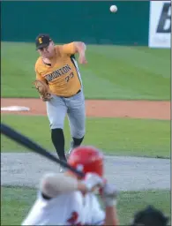  ?? NEWS PHOTO SEAN ROONEY ?? Erik Sabrowski throws to Jaxson Hooge during the seventh inning of a playoff game between his Edmonton Prospects and Hooge's Medicine Hat Mavericks Tuesday at Athletic Park.