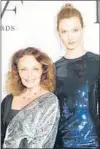  ?? Matteo Prandoni BFA.com ?? THE DESIGNER, left, with Karlie Kloss at the 2017 DVF Awards honoring women.