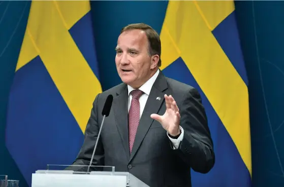 ?? FOTO: JANERIK HENRIKSSON/LEHTIKUVA-AFP ?? Sverige statsminis­ter Stefan Löfven försöker undvika en misstroend­eomröstnin­g genom att erbjuda förhandlin­gar om den så kallade fria hyressättn­ing för nyprodukti­on av bostäder.