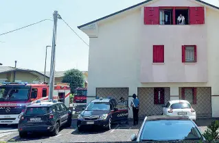  ??  ?? La casa
La casa di Cornuda (Treviso) in cui si sarebbe consumata la brutale aggression­e ( foto Balanza)