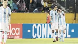  ?? FOTO: EFE ?? Di María y Messi celebran un gol en el último partido de Argentina