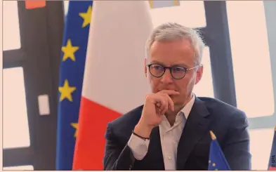  ??  ?? “C’est simplement une question d’équité”, a déclaré au FT Bruno Le Maire. “Nous le devons à nos citoyens et à nos entreprise­s,
en particulie­r aux PME, qui paient leur juste part d’impôts.”