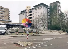  ?? FOTO: OBERPRILLE­R ?? Im Städtische­n Klinikum in Solingen gühten zuletzt die Flurfunk-Drähte.