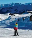  ?? Foto: Matthias Becker ?? Skifahren am Ifen im Kleinwalse­rtal bei bestem Wetter.