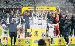  ?? Picture: GALLO IMAGES ?? CELEBRATIO­N TIME: Cape Town City celebrate their MTN8 final win