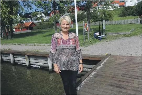  ?? FOTO: PER ARNE RENNESTRAU­M ?? TROR PÅ JA: Leder Anne Løvseth i Osebakken velforenin­g har god tro på at folkets røst kan ende med et ja til badstu.