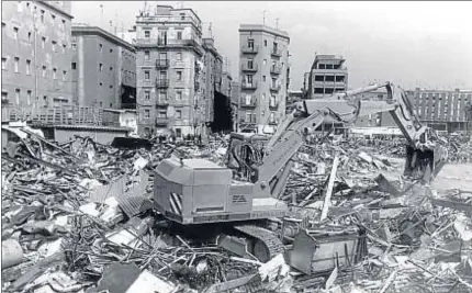  ?? PATRICIO SIMÓN /ARCHIVO ?? La ley de Costas y la necesidad de abrir la ciudad al mar fueron la puntilla para los históricos locales