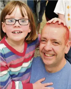  ??  ?? Proud daughter The couple’s seven-year-old daughter Cara loved her dad’s new look