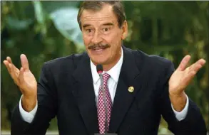  ??  ?? PRO YANKIS. Vicente Fox y Felipe Calderón acercaron a México a Estados Unidos, venciendo la resistenci­a antiimperi­alista.