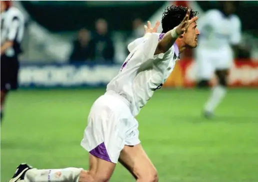  ?? LUIS GABRIEL ?? Pedja Mijatovic corre para celebrar el gol a la Juventus, el que daría la séptima Copa de Europa al Madrid, la mitad de las que hoy exhibe en su museo.