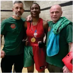  ?? ?? WINNING TEAM: Thabiso ‘TT’ Moyo, the club’s first national champion, with her coaches Jason Hayes and Jon Whike