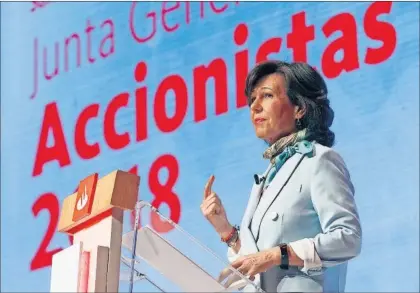  ?? / ESTEBAN COBO ?? La presidenta del Santander, Ana Botín, ayer durante la junta general celebrada en Santander.