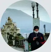  ?? (Cesare Abbate/ansa) ?? I guariti
Le strade di Napoli quasi deserte: ieri per la prima volta in città il numero totale dei guariti ha superato quello dei decessi
