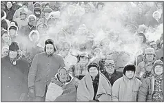  ??  ?? Fans at Lambeau Field had to brave 15-below temperatur­es 50 years ago for the 1967 Ice Bowl between the Green Bay Packers and Dallas Cowboys.