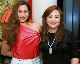  ??  ?? Celebrator­s Cristalle Henares-Pitt and Alice Eduardo