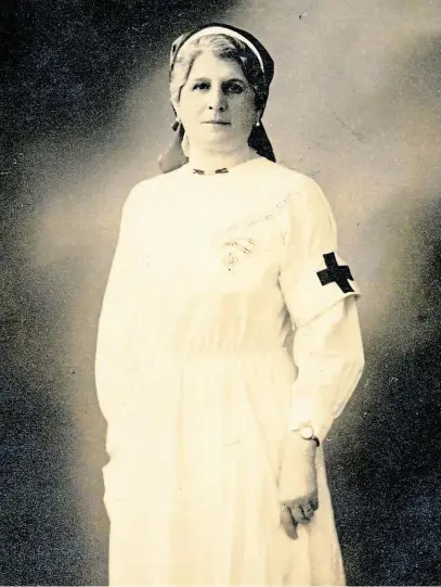  ?? Na jediné existující fotografii (jako ošetřovate­lka za první světové války) FOTO NÁRODNÍ ARCHIV ?? Hedvika Rosenbaumo­vá-Raabeová
