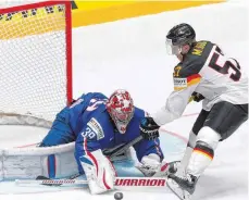  ?? FOTO: DPA ?? Auch der Kapitän scheiterte: Marcel Goc fand beim Penaltysch­ießen gegen Frankreich in Torhüter Cristobal Huet seinen Meister.