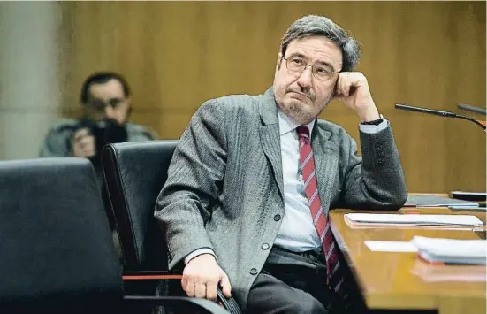  ?? ND'AD F'IAAIAL ?? Narcís Serra, exministre de Defensa i exvicepres­ident del govern