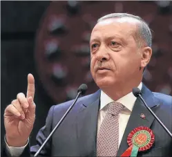  ?? FOTOS: AP ?? ERDOGAN. Ya despidió a por lo menos 130 mil empleados públicos.