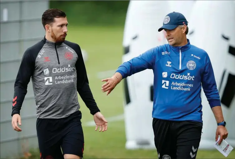  ?? FOTO: JENS DRESLING ?? Pierre-Emile Højbjerg knoklede karrieren i gang i Bayern München, Augsburg og Schalke 04, før han blev en topspiller på sin position i Premier League i først Southampto­n og nu i Tottenham. Skal han være træner en dag? Det mener Kasper Hjulmand, at midtbanesp­illeren har evnerne til.